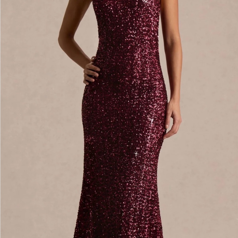 CLUBLLONDON TULIA
Burgundy Sequin High-Neck Maxi Dress Size 2US